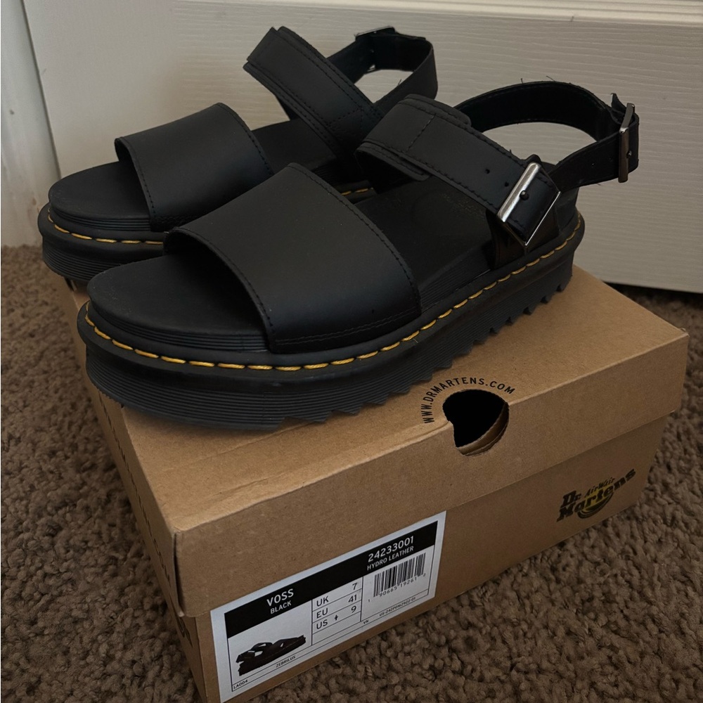 Women’s Dr. Martens Voss sandals
